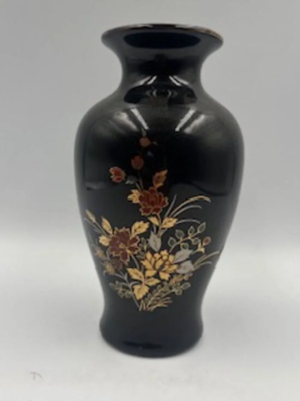 Vintage‎ Black Japanese Porcelain Vase floral Design Gold Trim